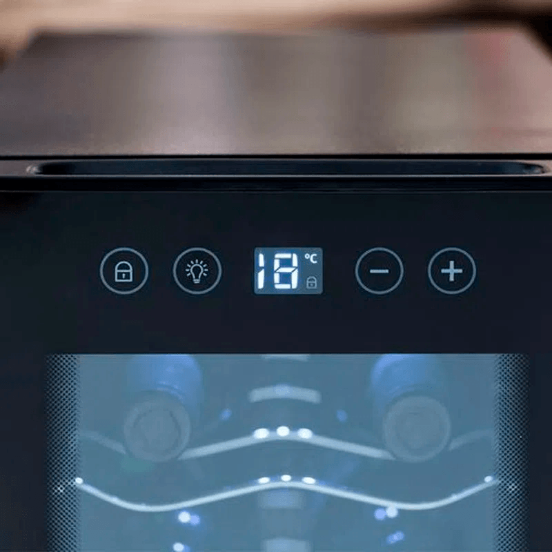 ad8